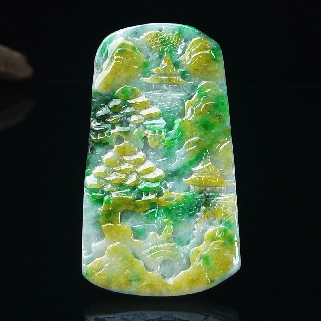 缅甸天然翡翠A货黄山水玉石吊坠
