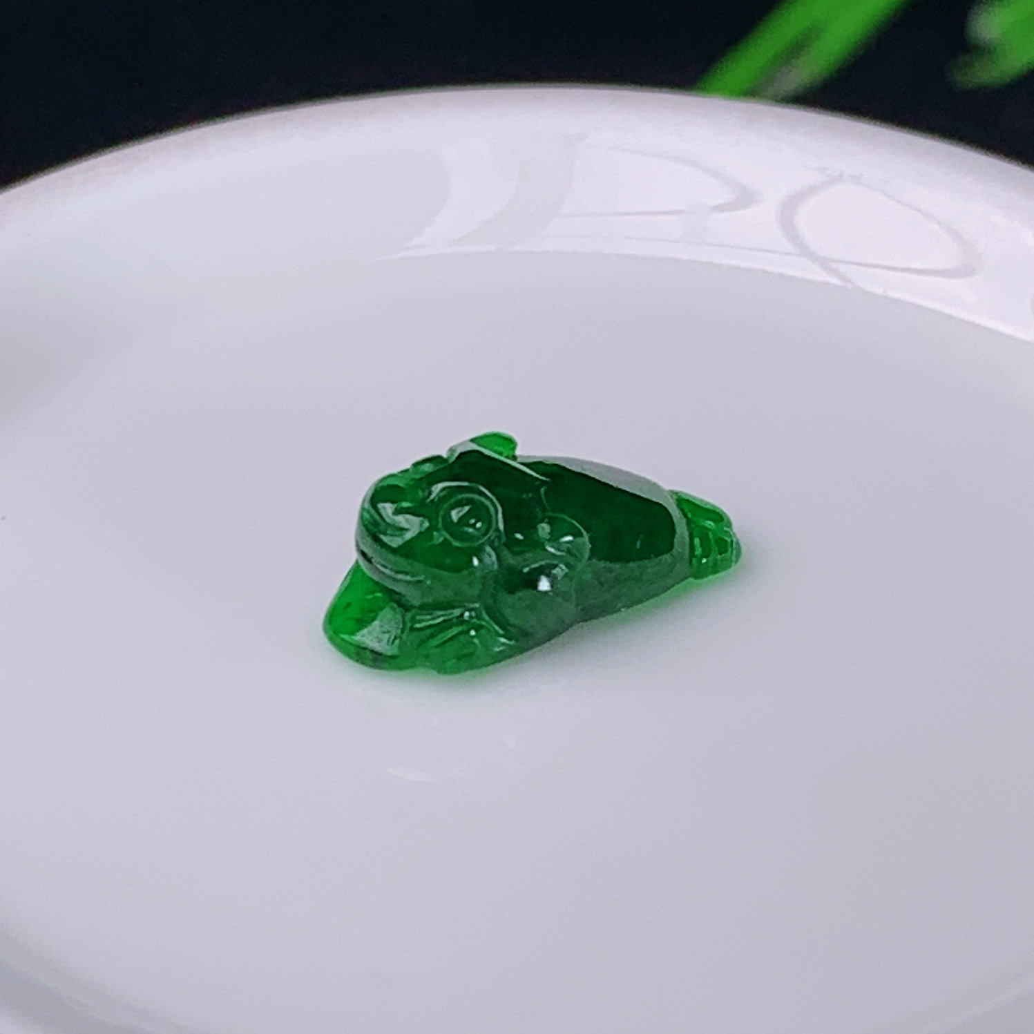 缅甸翡翠金蟾戒面戒指A货玉石