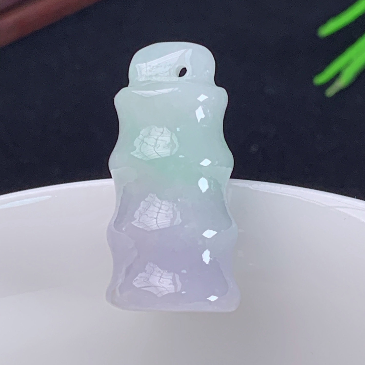天然A货缅甸翡翠春带彩竹节吊坠