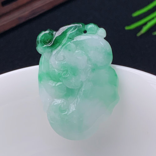 缅甸天然翡翠A货芙蓉种如意玉石