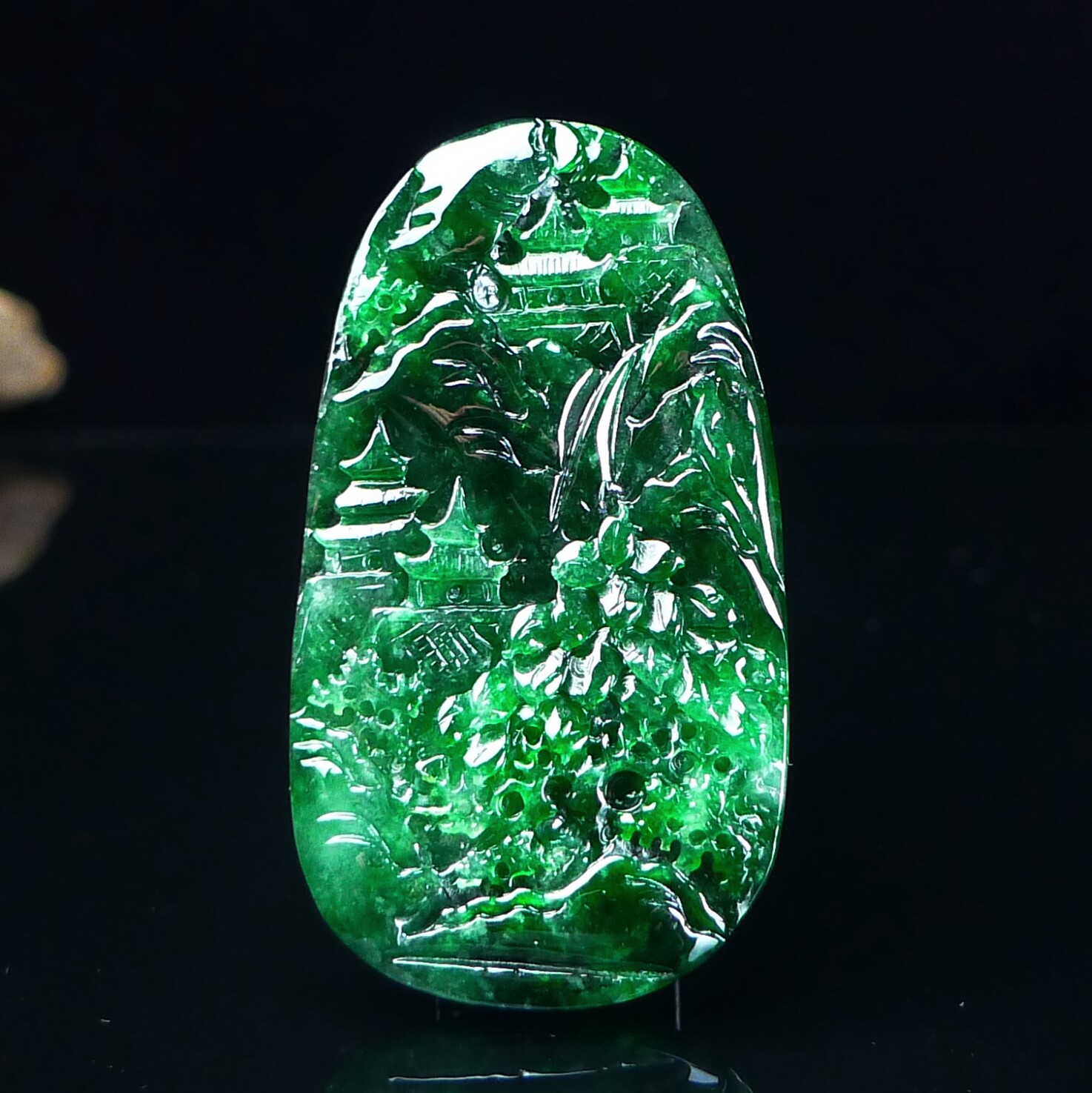 缅甸天然翡翠A货阳绿山水玉石