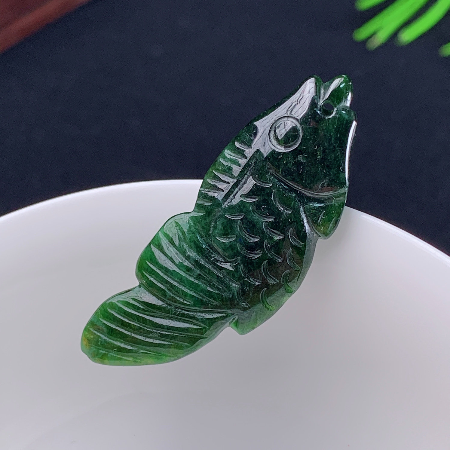 缅甸玉石金鱼年年有余天然翡翠