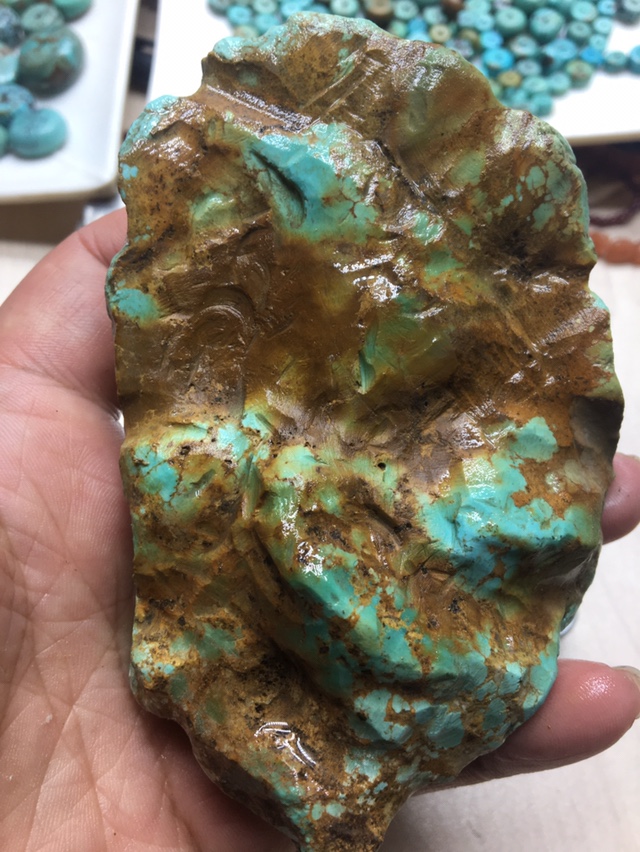 天然原石高瓷绿松石挂坠毛料雕刻手把件男大摆件办公家居一图一物