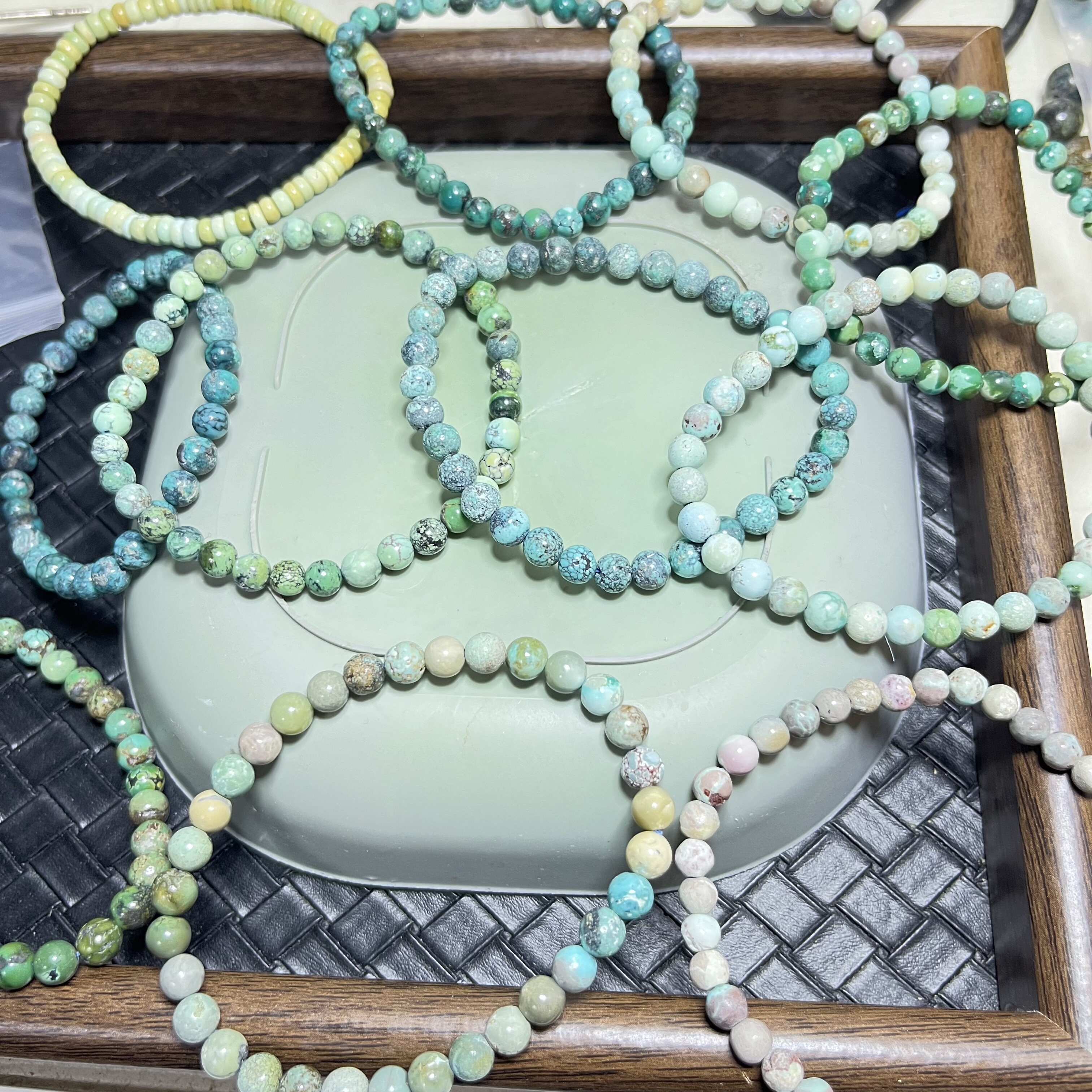 原矿绿松石手串女珠子手链圆珠特色菜籽黄水波纹粉色珠子礼物6mm