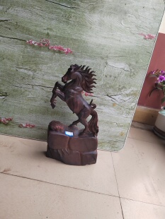 老挝大红酸枝马到成功摆件生肖马手工雕刻红木案摆木制工艺礼品