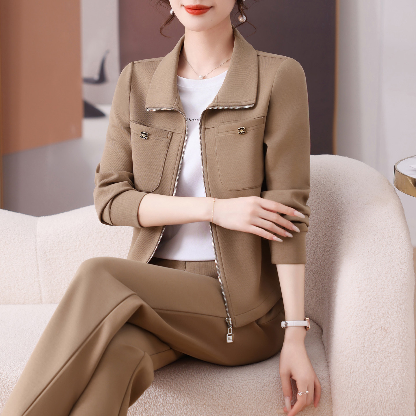 运动套装女春2026新款时尚洋气立领减龄中年妈妈休闲跑步服一整套