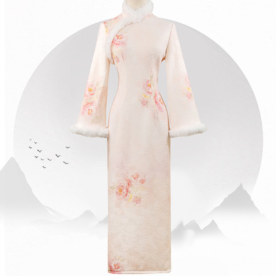 粉色绝美冬装旗袍2025新款改良新中式加绒加厚订婚晚礼服连衣裙女