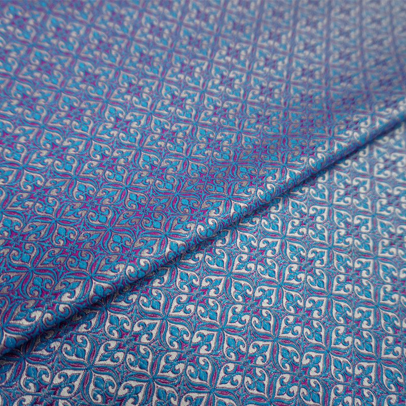 白底夹枚粉天蓝碎花底纹织锦缎布料中式丝绸缎子面料古装唐装汉服