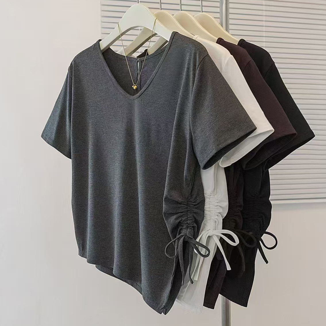 大码女装V领不规则抽绳正肩短袖t恤女夏季新款胖mm显瘦高级感上衣