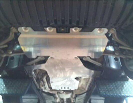 06-18新老款奔驰E/C系E200 e260 E300 c180l C200l级发动机下护板