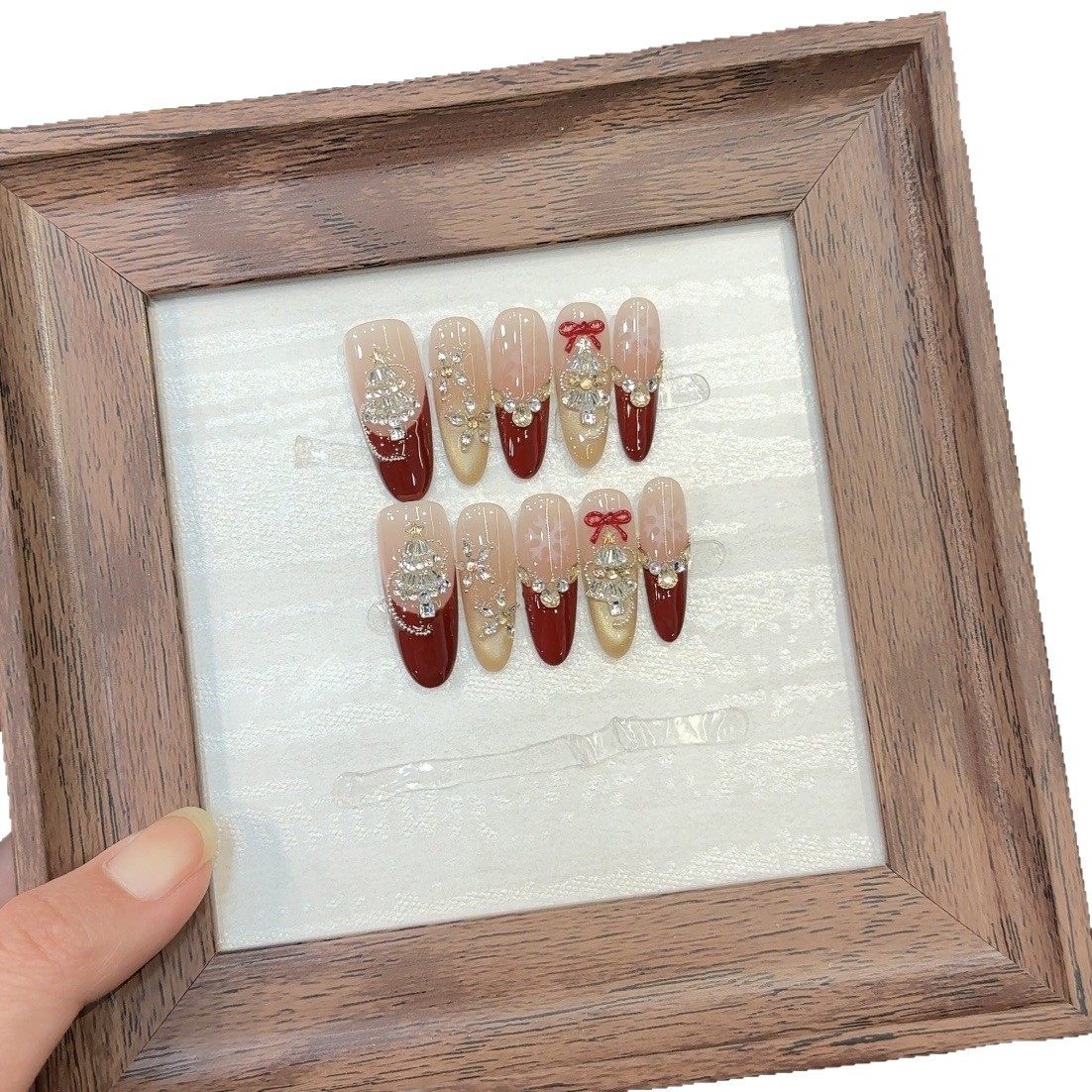 红雨伞 圣诞芭蕾新年款红色复古显白猫眼美甲可拆卸手工穿戴甲,彩妆/香水/美妆工具,穿戴甲/甲片,淘宝优惠券,粉丝福利购,淘宝优惠卷