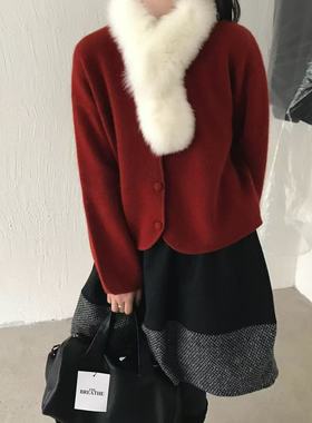 冬韩one mirror红色带毛领围脖围巾浣熊毛羊毛针织开衫短毛衣外套