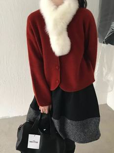 冬韩one 短毛衣外套 mirror红色带毛领围脖围巾浣熊毛羊毛针织开衫