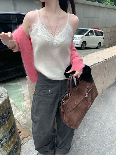 26秋韩版bookshade纯欲蕾丝拼接白色羊毛针织吊带背心女V领打底衫