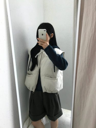 秋冬韩版one mirror休闲宽松拉链绗缝蓬蓬羽绒马甲米杏色保暖外套
