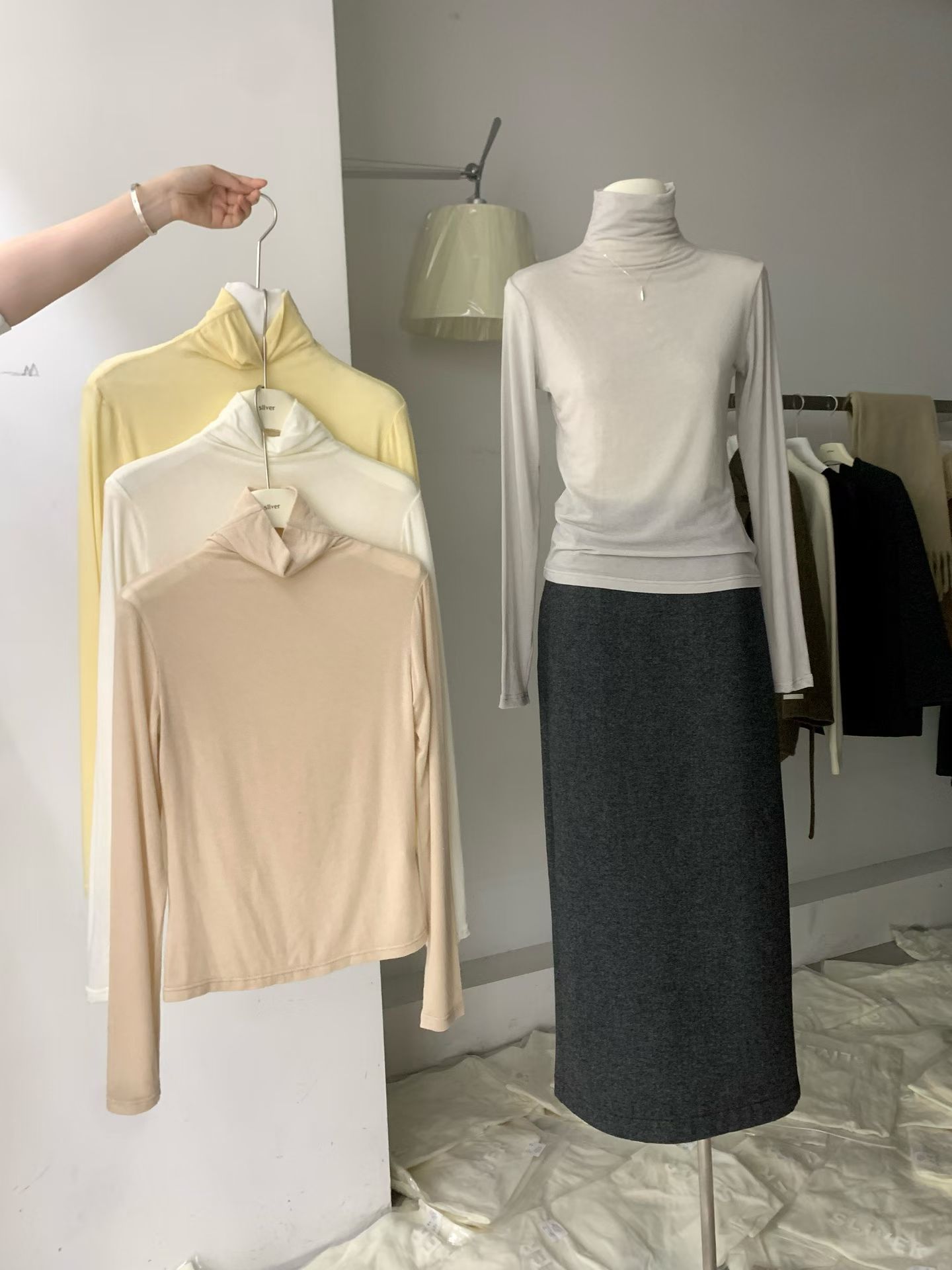 25冬韩版sliver纯色天丝羊毛软糯亲肤高领打底衫女修身针织上衣