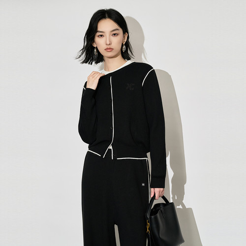 XG雪歌针织衫XL411617A890