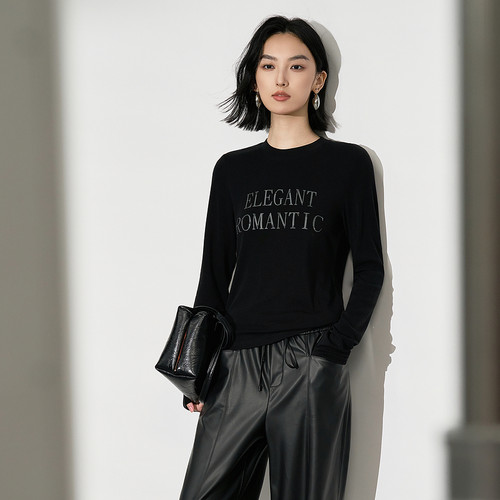 XG雪歌简约字母印花长袖T恤女2025冬内搭上衣XL401627A890