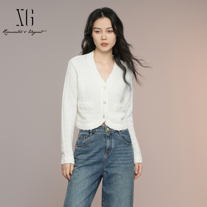 XG雪歌2025秋显瘦V领miu系通勤小香风短款针织开衫女XK311028A391