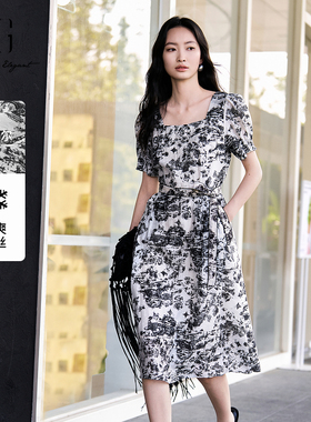 XG雪歌2025夏新款莱赛尔印花方领连衣裙女短袖中长裙XL204866B806