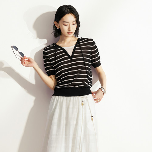 XG雪歌黑白条纹连帽针织衫女夏款假两件薄款透气短袖XM211597B899