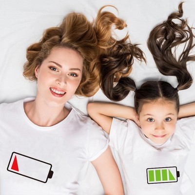 父子大码网红亲子装夏全家庭无文字电量洋气一家三口兄弟短袖t恤