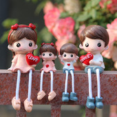 卧室客厅房间酒柜儿童房家装 饰品摆设创意吊脚娃娃家居小摆件四口