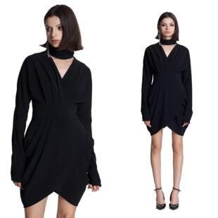 CORA&WYNN气质CHOKER花苞显瘦黑色时尚连衣裙修身收腰