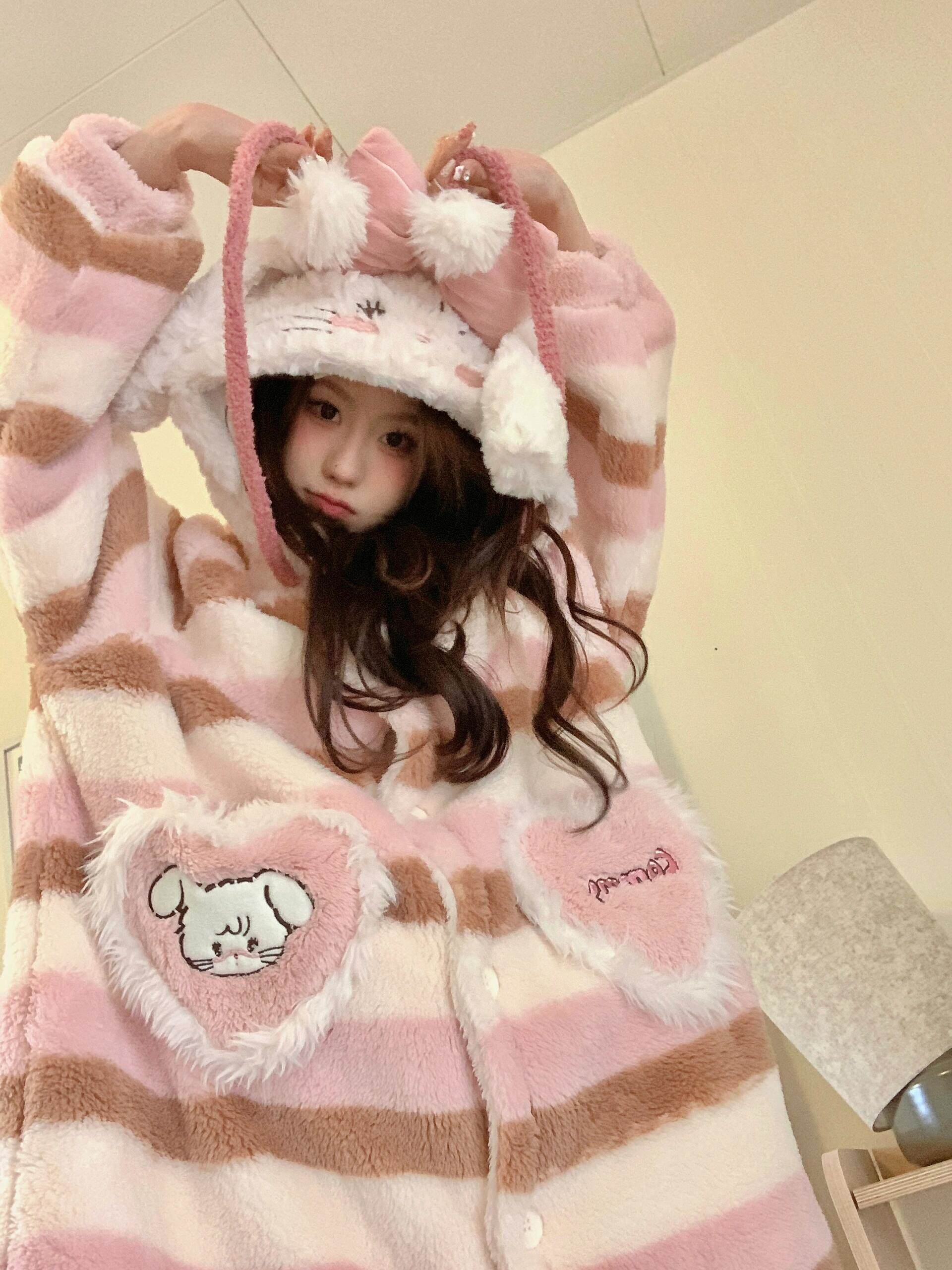 CARTOON BUNNY HOODED CORAL VELVET PAJAMAS WOMENS WINTER 2024 NEW PLUSH PAJAMAS LOUNGEWEAR NIGHTDRESS