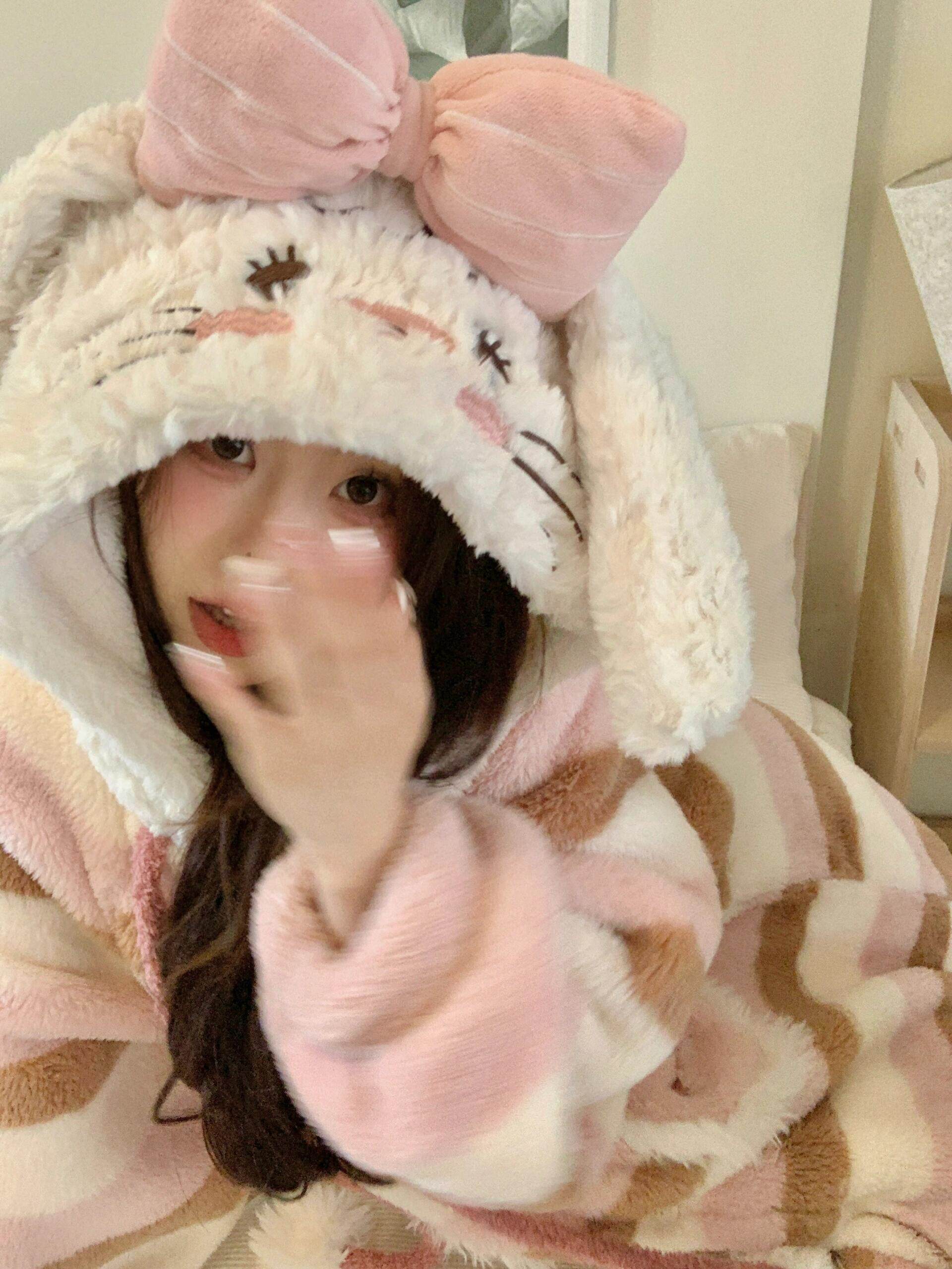 CARTOON BUNNY HOODED CORAL VELVET PAJAMAS WOMENS WINTER 2024 NEW PLUSH PAJAMAS LOUNGEWEAR NIGHTDRESS