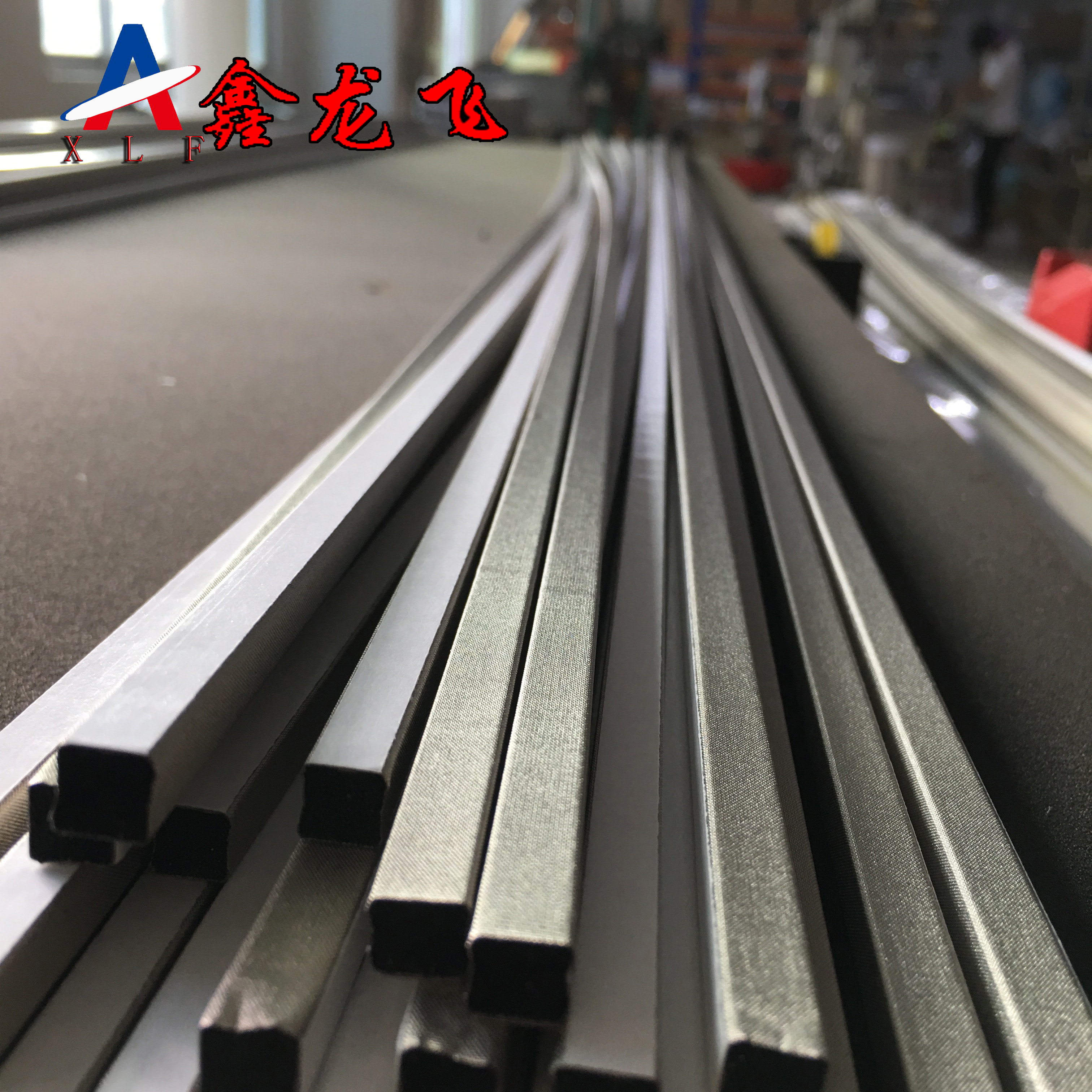 密封棉自粘导电泡棉导电胶条EMI导电布屏蔽棉EMC导电棉条1M*6*5MM