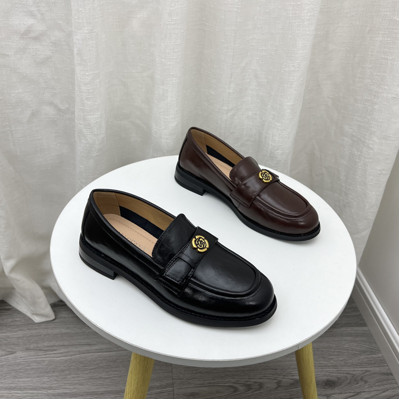 英伦风牛皮小皮鞋百搭乐福鞋女