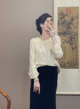 高级感气质温柔风淡黄色丝绒春秋款长袖上衣女新中式百搭显瘦衬衫