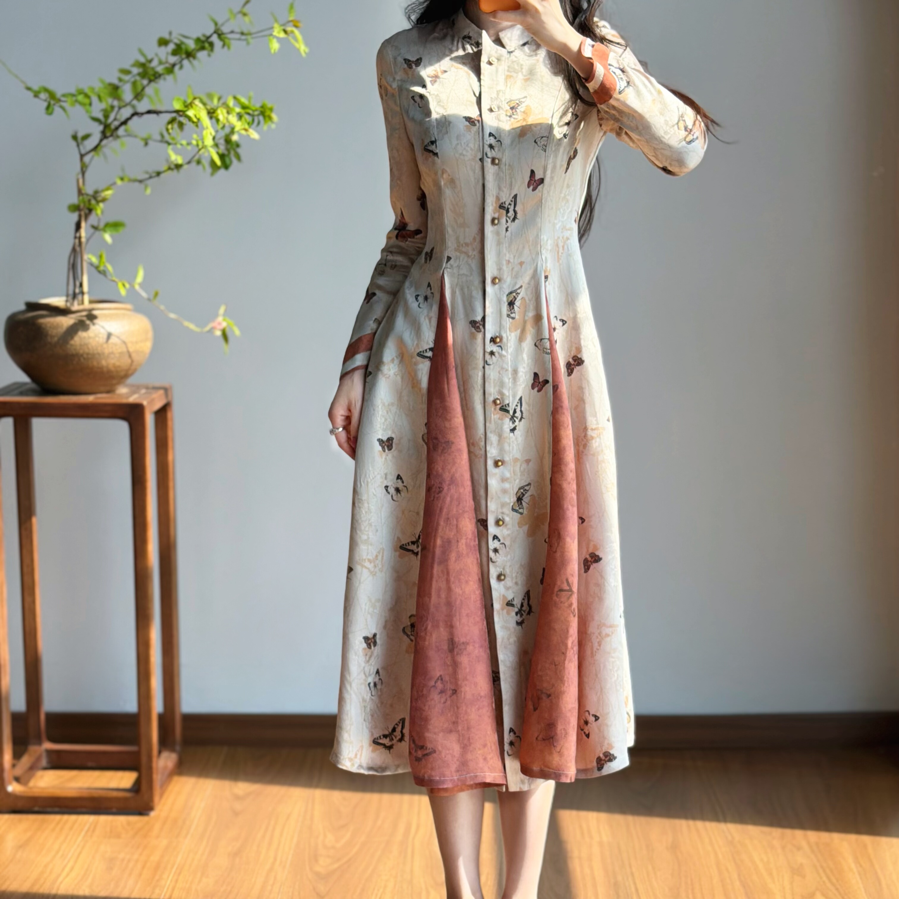 2026春季新品淑女风蝴蝶提花衬衫连衣裙女长袖收腰中长款优雅裙