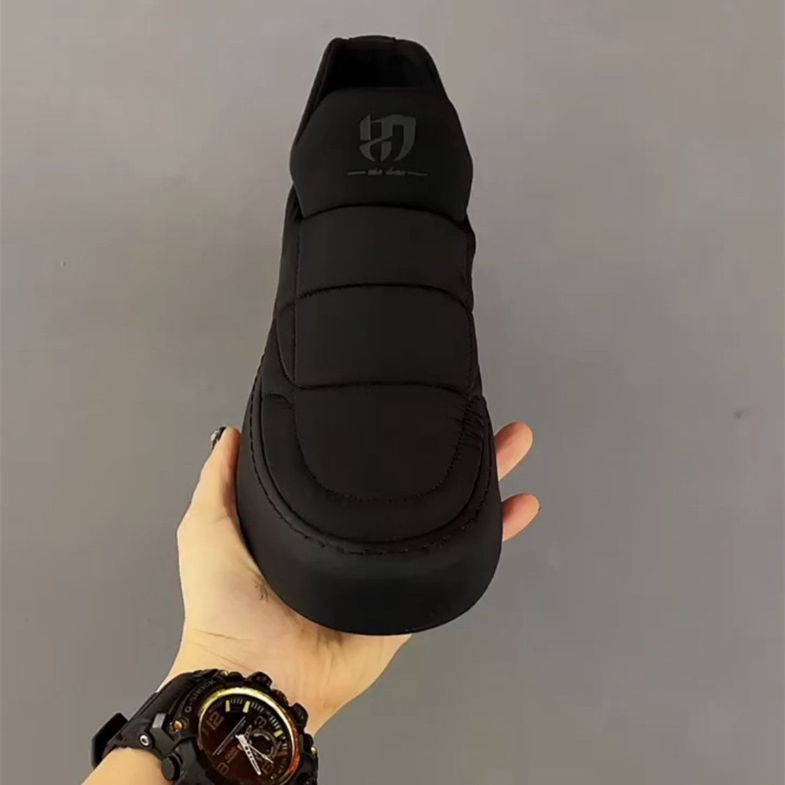 广州2024秋季新款毛毛虫休闲鞋高颜值舒适潮款百搭时尚帅气潮男鞋