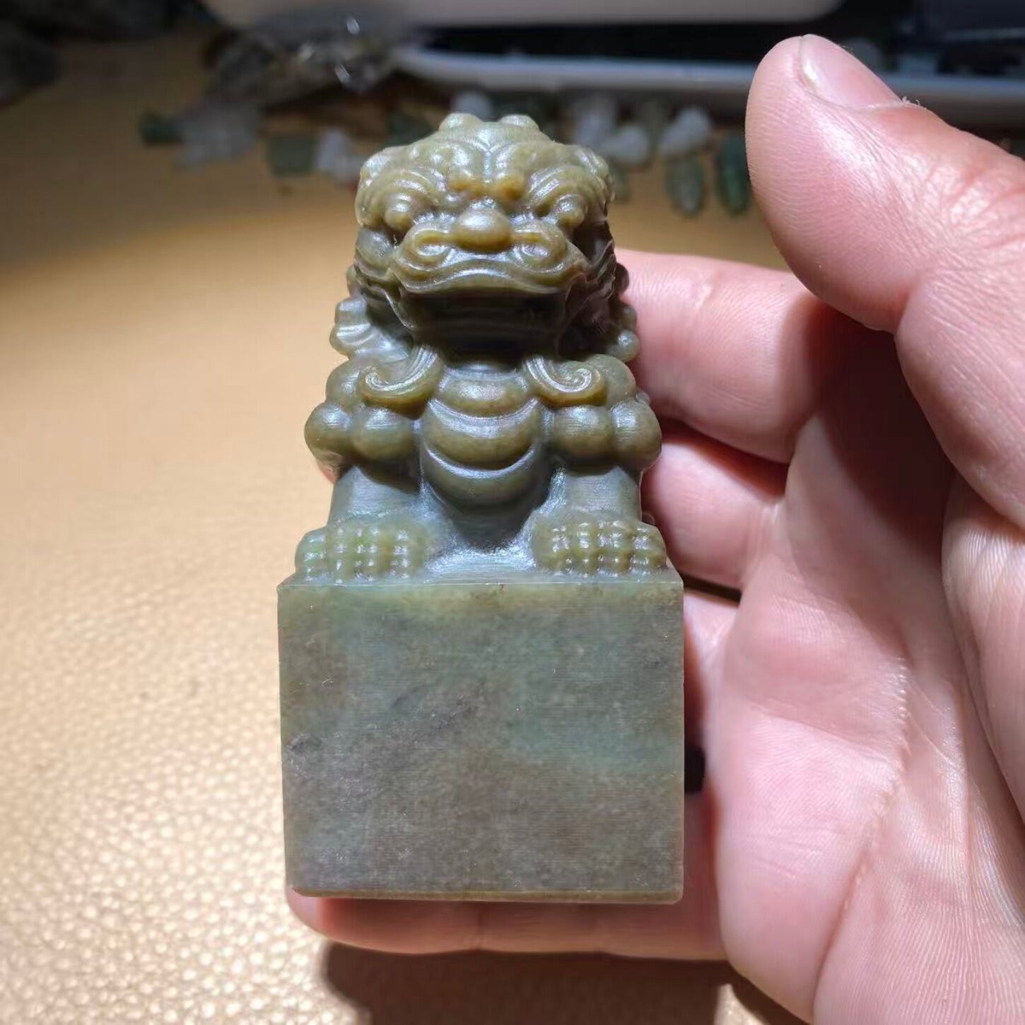 天然和田玉新疆且末糖玉麻糖雕刻狮子印章小摆件把件饰品文玩