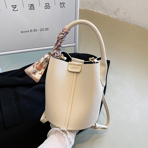 百搭ins手提包包女春夏2024新款单肩斜挎包高级感小众时尚水桶包
