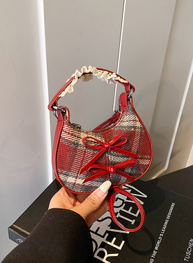 新款女童包包秋冬格纹斜挎包儿童公主花边手提小女孩洋气外出挎包