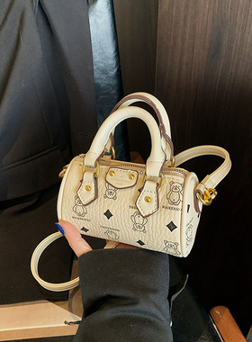 儿童包包高级感复古迷你卡通小熊单肩斜挎包小香风圆筒女孩枕头包