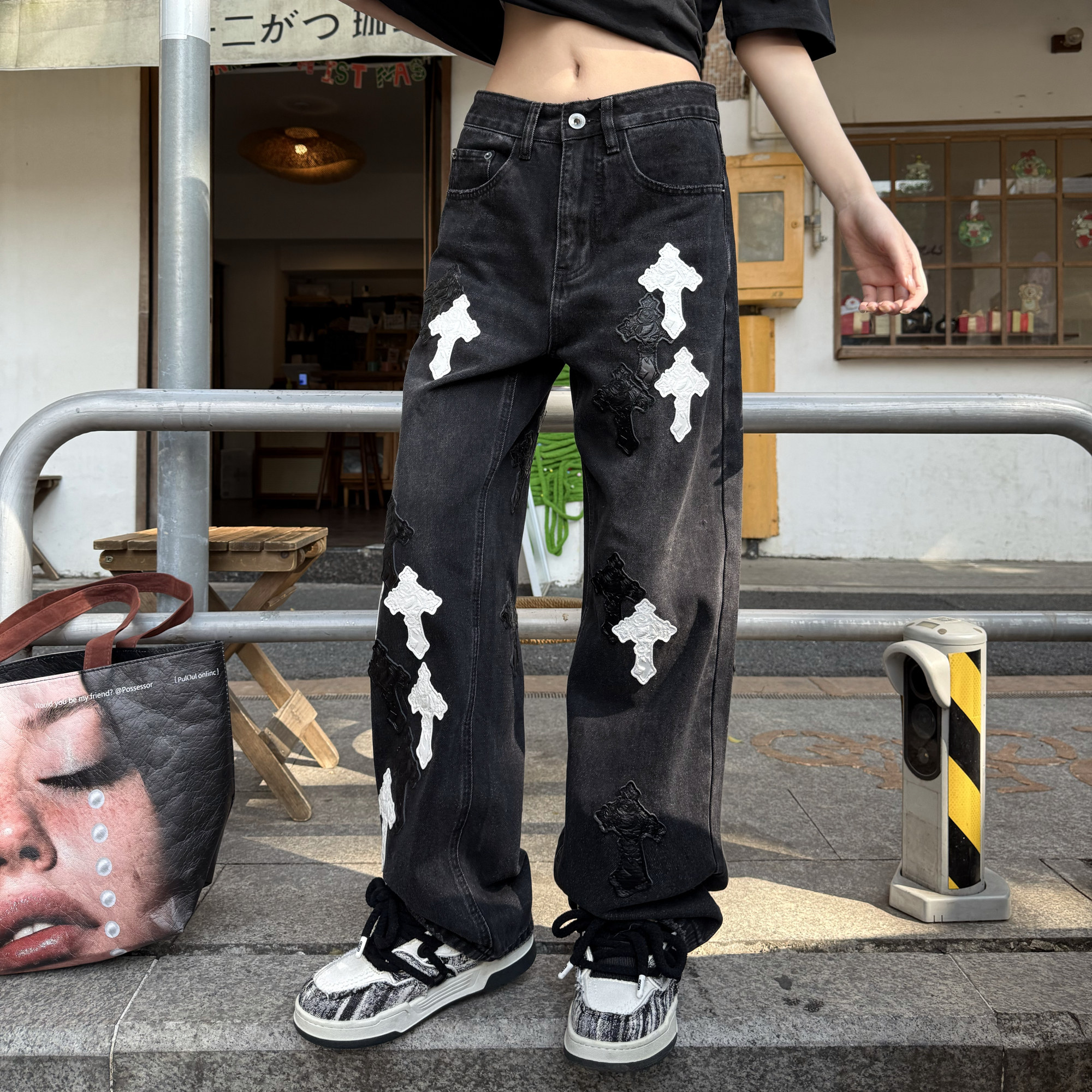 美式重工十字架刺绣脏脏黑色牛仔裤男国潮宽松直筒纯棉休闲阔腿裤