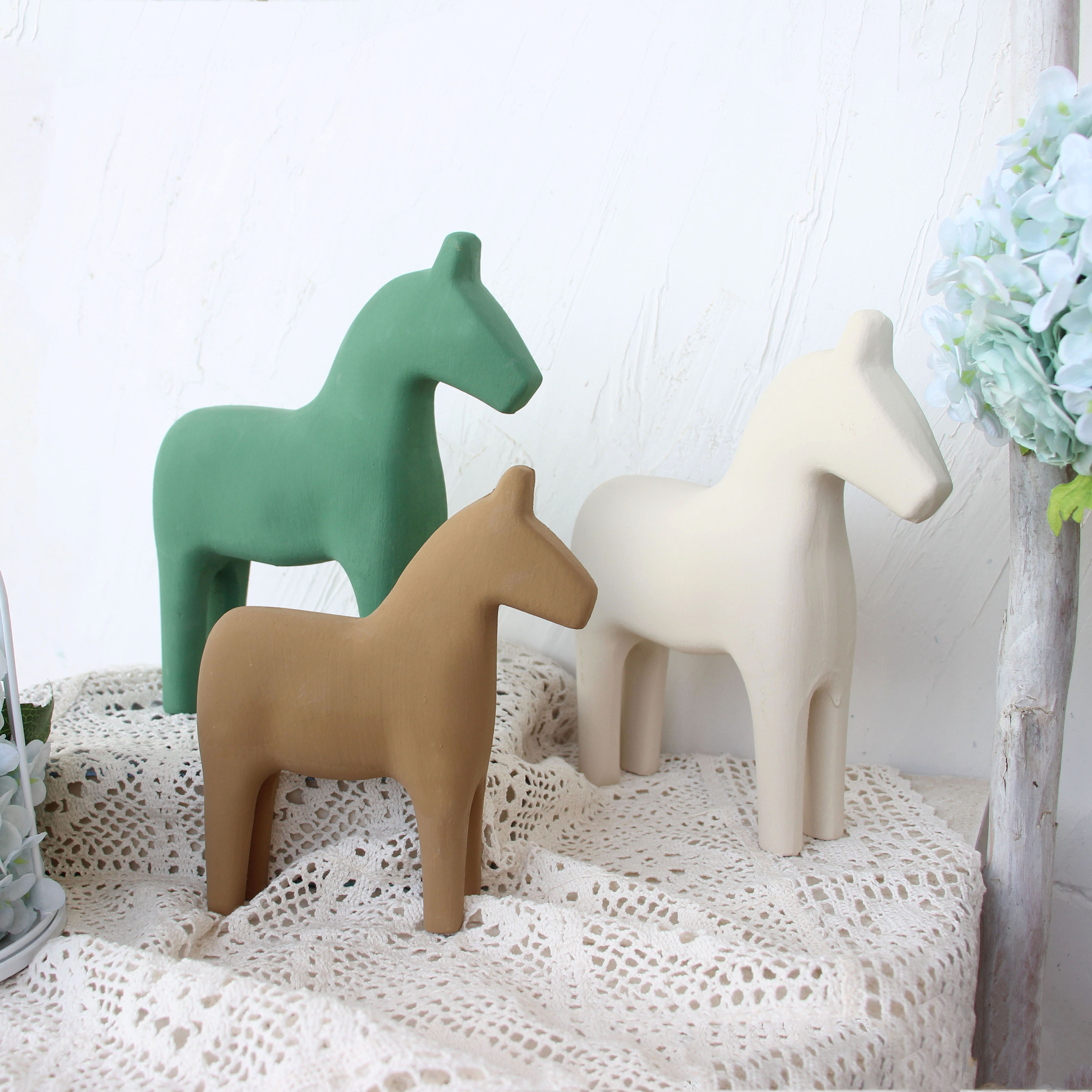ins马摆件北欧风极简风木马摇马雕刻家居装饰摆件木质工艺品彩绘