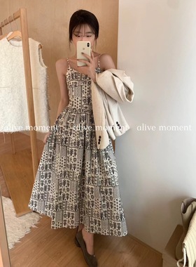 alive moment2025新款佩里斯纹民族风吊带裙法式气质时尚连衣裙女
