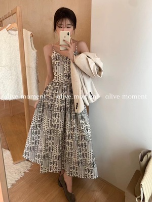 佩里斯纹民族风吊带气质连衣裙女