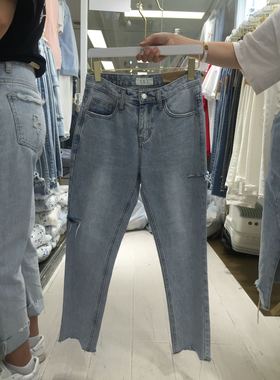 2021韩国JSY春夏新品破洞显瘦浅蓝色直筒休闲萝卜牛仔裤女