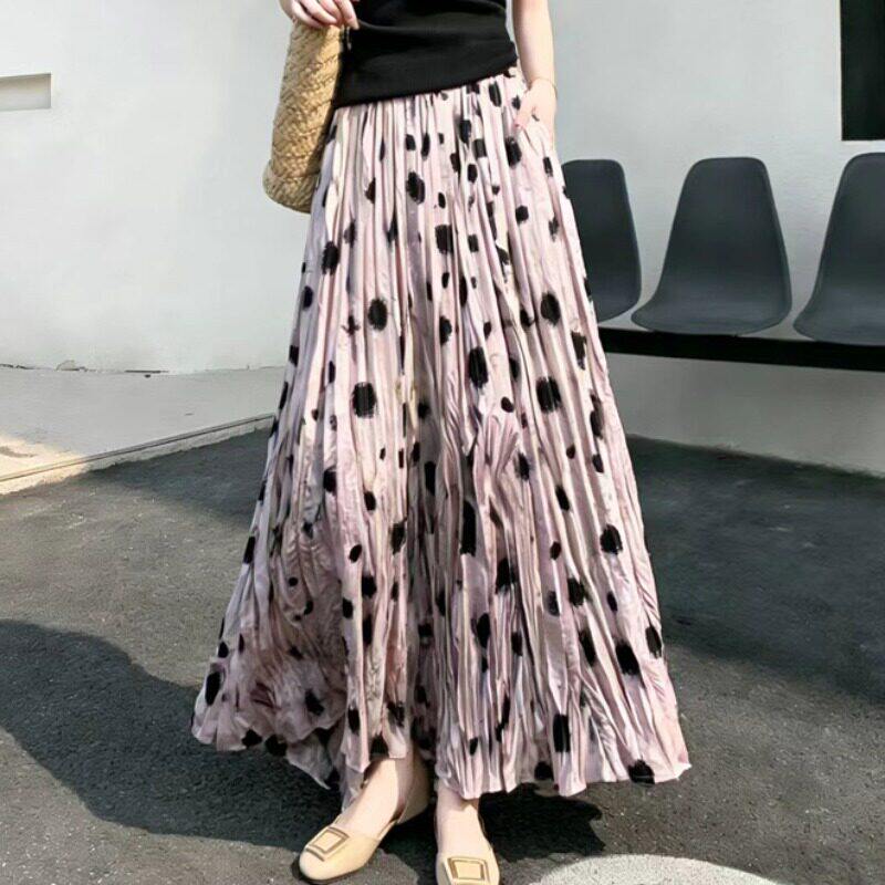简约黑色波点褶皱半身裙女2026春夏高腰显瘦休闲碎花长款大摆伞裙