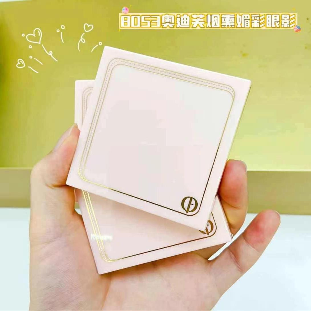 柔焦立体持妆眼影盘自然提亮