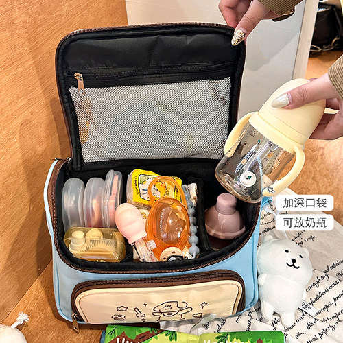 手提妈咪包高颜值母婴外出轻便