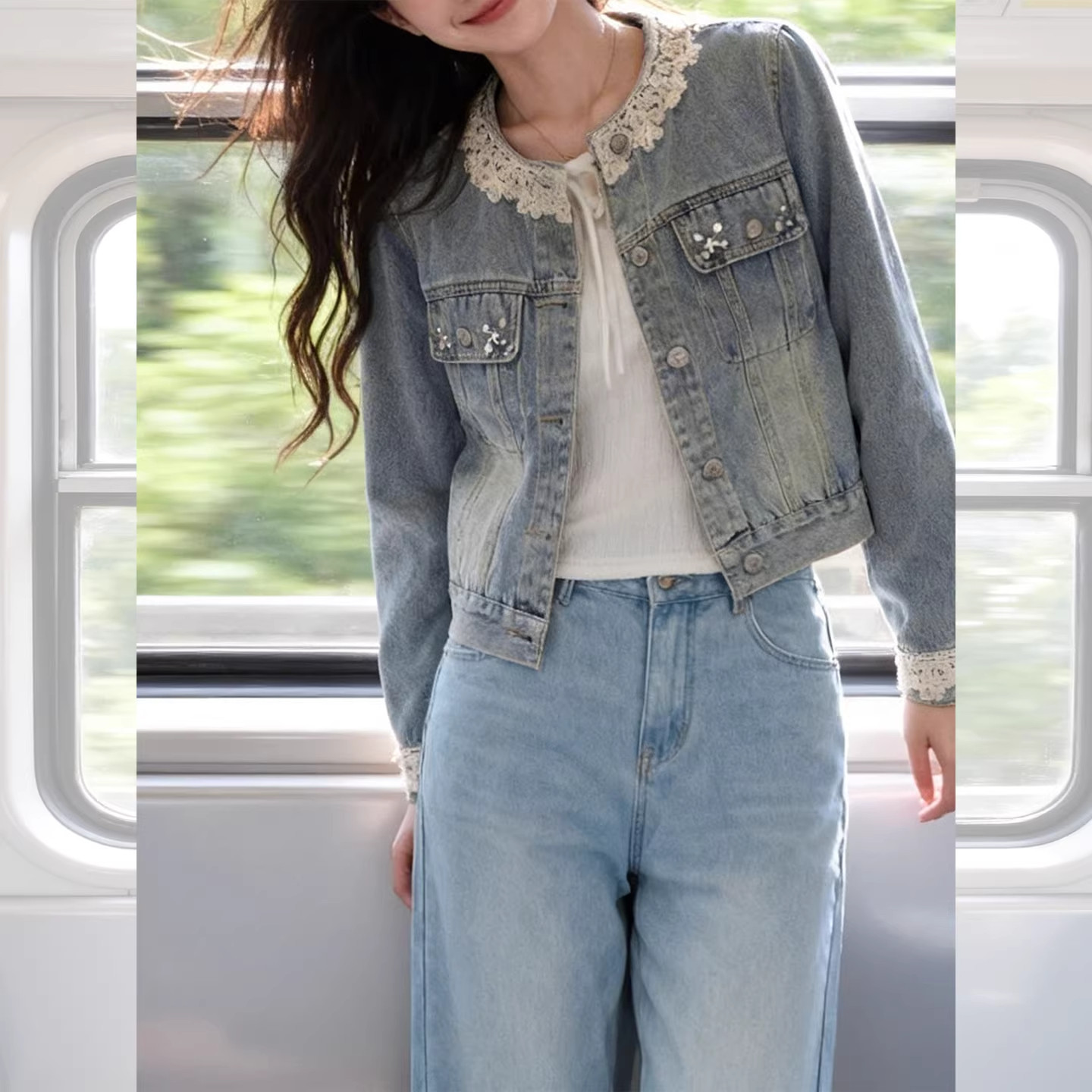 2026蕾丝拼接蓝色牛仔外套女春季短款小个子复古做旧镶钻宽松上衣