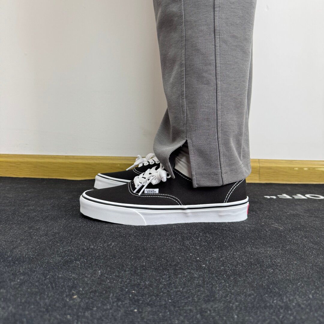 VANS Authentic 经典黑白色系带板鞋男女通用休闲百搭复古帆布鞋