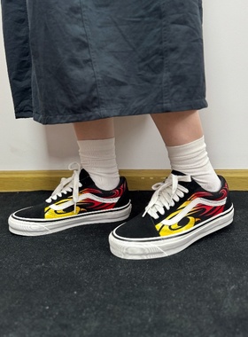 Vans Old Skool 黑黄火焰涂鸦低帮男女鞋休闲板鞋 VN000D56MCG